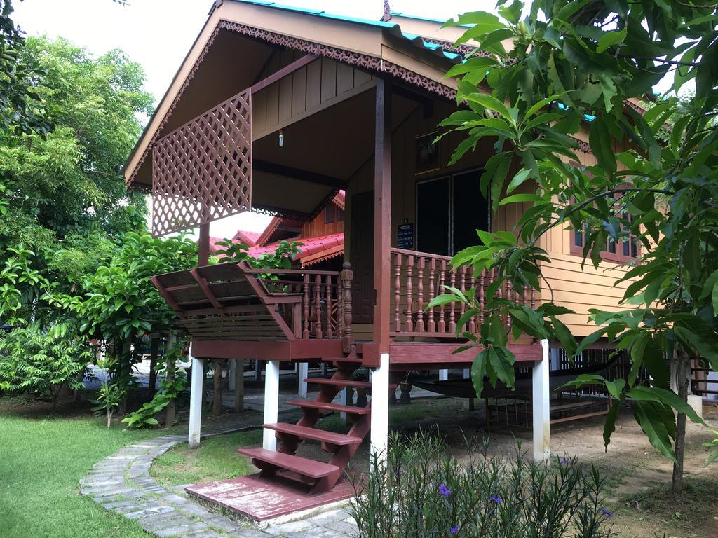 The Little Village Privatunterkunft Lop Buri